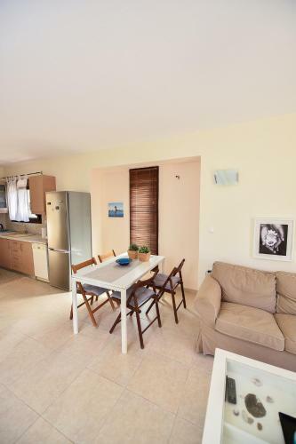 Guedin Sea Side Maisonette