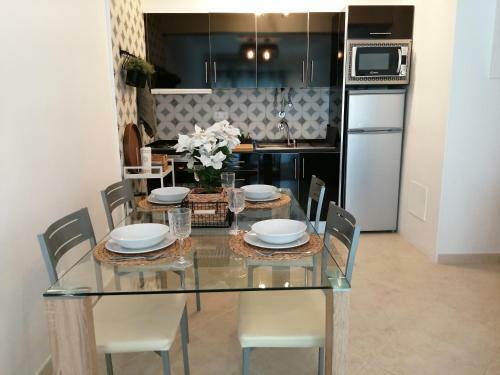 Apartamento De 2 Quartos No Centro De Monte Gordo