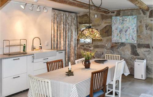 Amazing Home In Simrishamn W/ Wifi And 2 Bedrooms