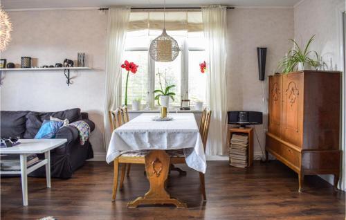 Stunning Home In Halltorp With Wifi And 3 Bedrooms