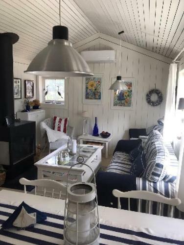 H�llestrand Cottage Koljan