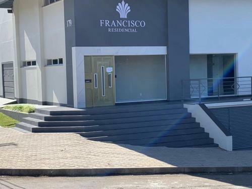 Apartamento Novo Apto Com 100 Metros Da Av. Brasil