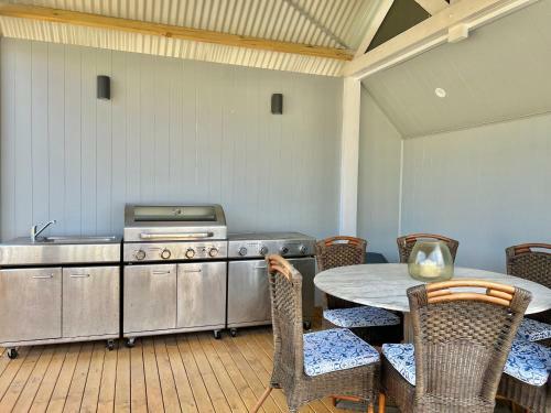 Hostal Galbraith Beach Studios