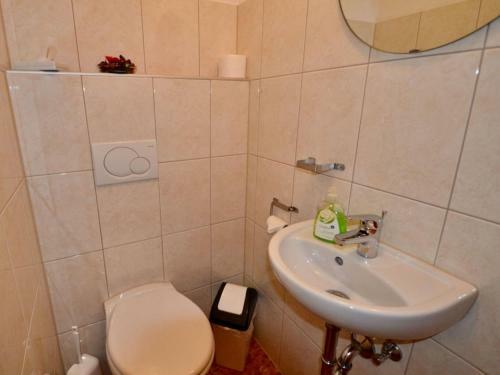 Stunning Apartment In Umhausen With Terrace