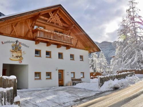 Stunning Apartment In Umhausen With Terrace