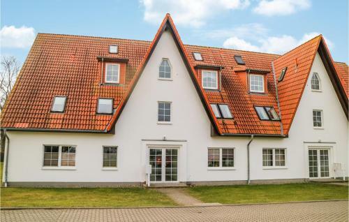 Beautiful Apartment In Elmenhorst With 1 Bedrooms