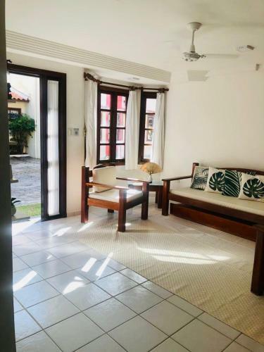 Residencial Com 3 Su�tes Na Praia de Taperapuan