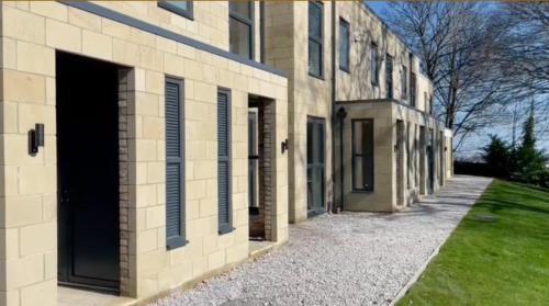 Leeds Lux Living