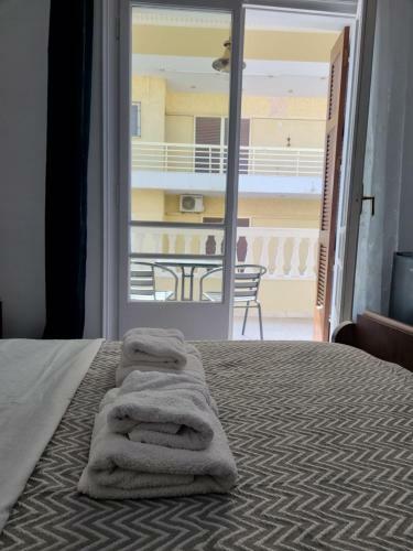 Hall Apartments & Rooms - Ath Airport
