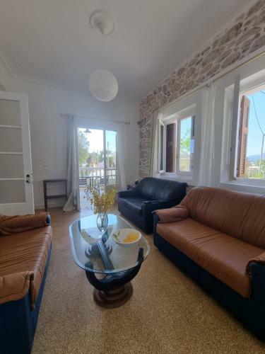 Hall Apartments & Rooms - Ath Airport