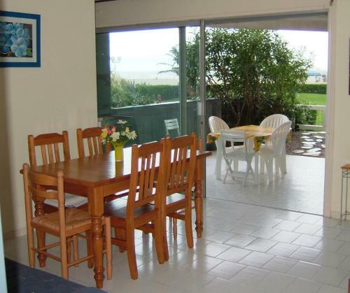 Apartamento 3 Pi�ces Rez-de-jardin Face � La Mer