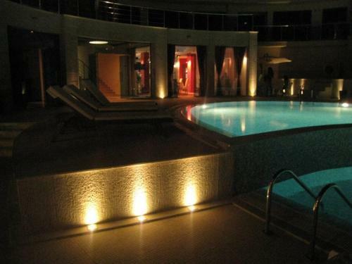 Aquamarine Apartments