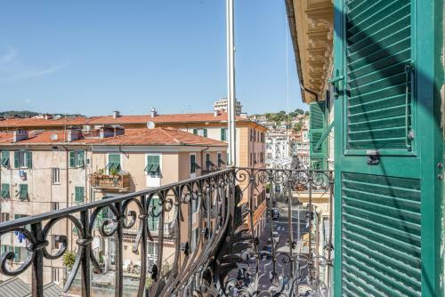 Porto Mirabello Central & Lovely Apartment