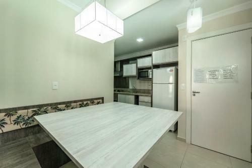 Apartamento 2 Dormit�rios Com Churrasqueira