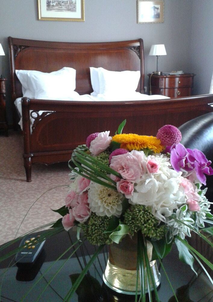 La Contessa Castle Hotel