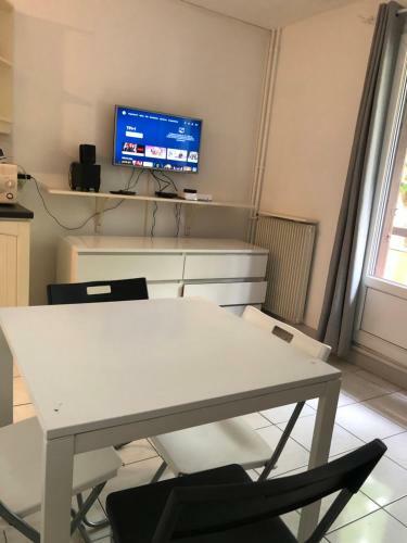 Studio Apartment Near To Paris