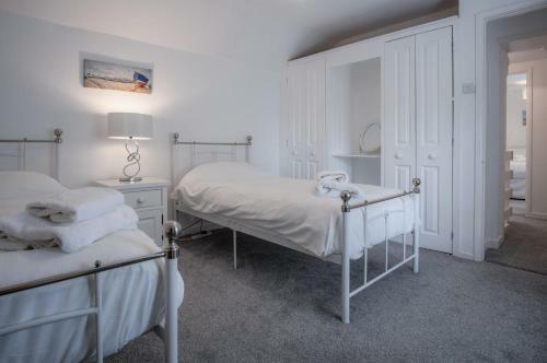 Coastland Cottage - 2 Bedroom Cottage - Manorbier