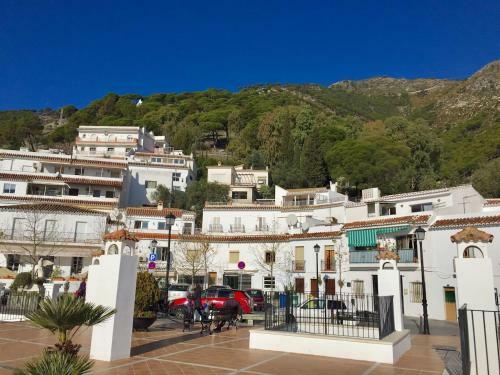 Apartamento Acogedor, Tranquilo, Luminoso, Jard�n Privado