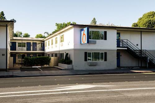 Motel Modesto Knights Inn