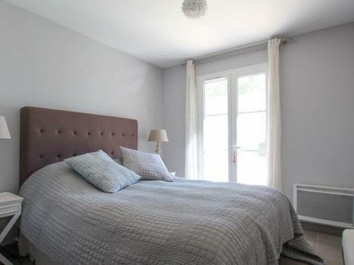 Spacious Holiday Home In Grimaud With Large Garden