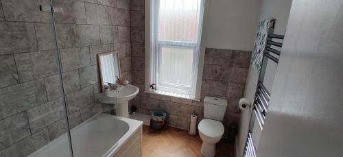 Homebird Property - Ashton House