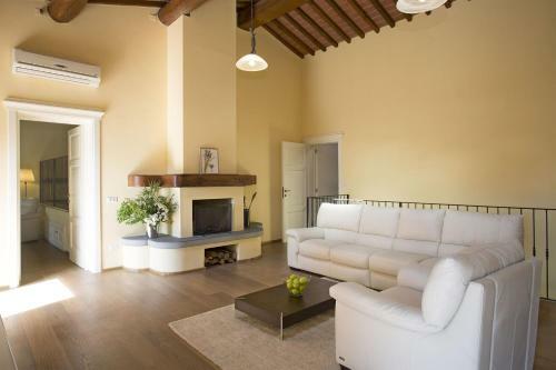 Villa Santo Stefano 6
