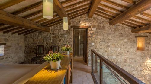 Villa Santa Illuminata 20&12