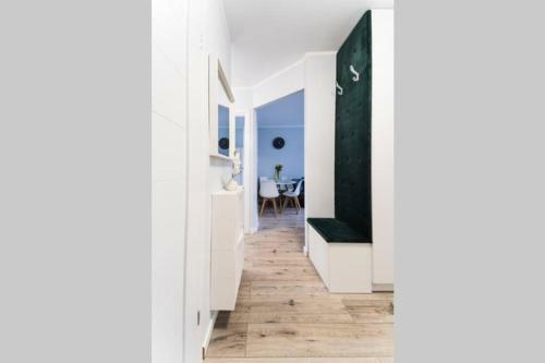 4 Rooms Apartment On Martket Square - Nice View - 150 M Town Hall