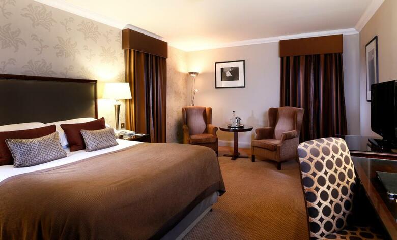 Hotel Macdonald Houstoun House