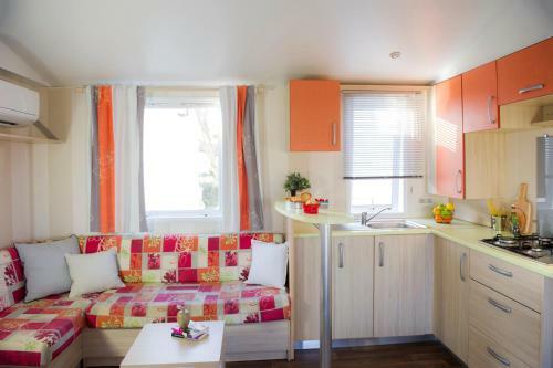 Vacanceselect Mobil Homes - Camping Santa Elena Ciutat