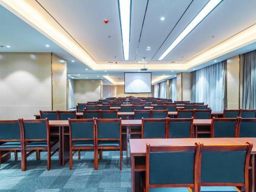 Lavande Hotel Anshun West High-speed Rrailway Station