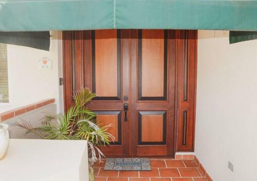 Waterview 2br Plus + 3 Baths Villa Nurlan - Dorado