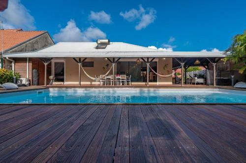Villa La Luz : 3ch, Piscine Plage de La Pointe Marin � 350m