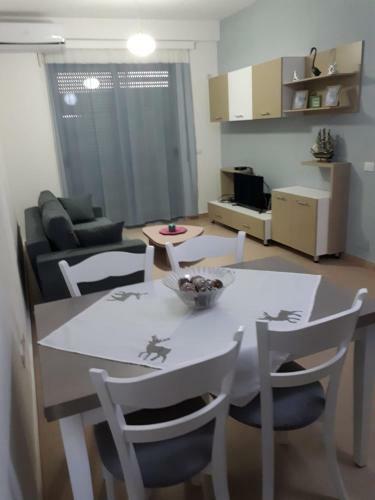 Sara Apartments