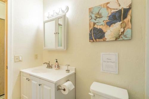 Hostal Centrally Located Coffee Bar And Comfort