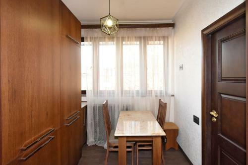 Two-bedroom New Apartment Near Cascade