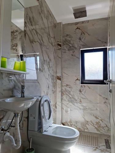 Hostal Vila Lazri