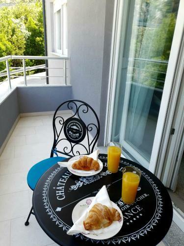 Orchid Seaview Apartment