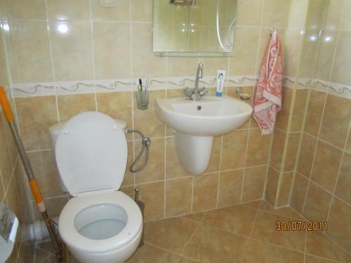 Hostal Kristal Guest House
