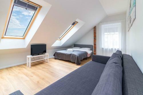 Top Street One Apartments, By Cohost
