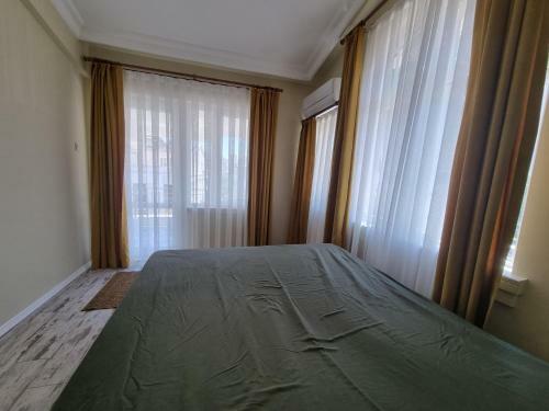 Gokcen Apartman?