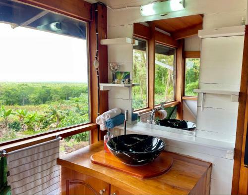 Villa Unique Wooden Cabin With Stunning Views