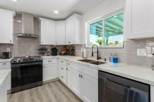 3 Bdrm Near Spring Training & Golf W/ Pool & Games