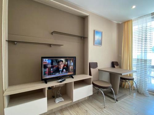 Sea View One Bedroom Apartment In Paradiso Complex 102