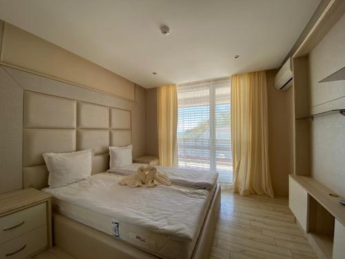 Sea View One Bedroom Apartment In Paradiso Complex 102