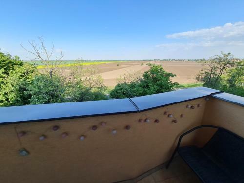 Apartamento Senec Dvojizbov� Byt Na Tehelni