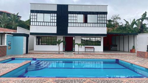 Hermosa Casa de Campo, Piscina Y Ambiente Natural