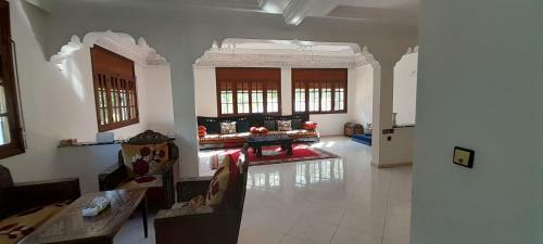 Hostal Villa Razoli Spacieuse Calme Et Familiale