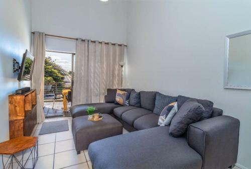 Cozy All-in-one Ocean View Apartment