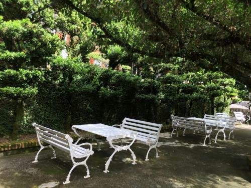 Teng-long Hot Spring Village